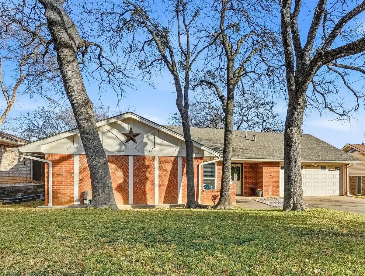 5717 Overridge Court, Arlington, TX 76017 - Image #1