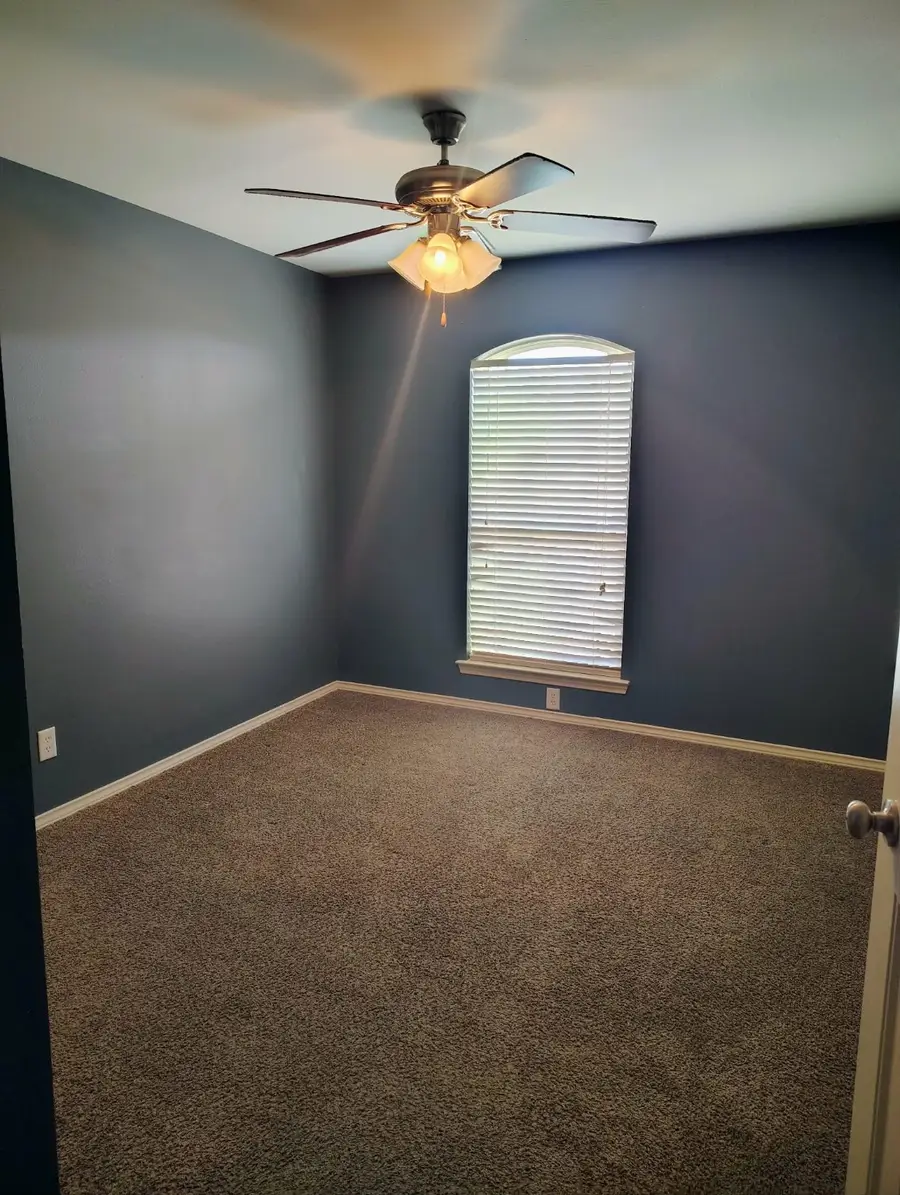 805 Fisher Street, San Angelo, TX 76901 - Image #2