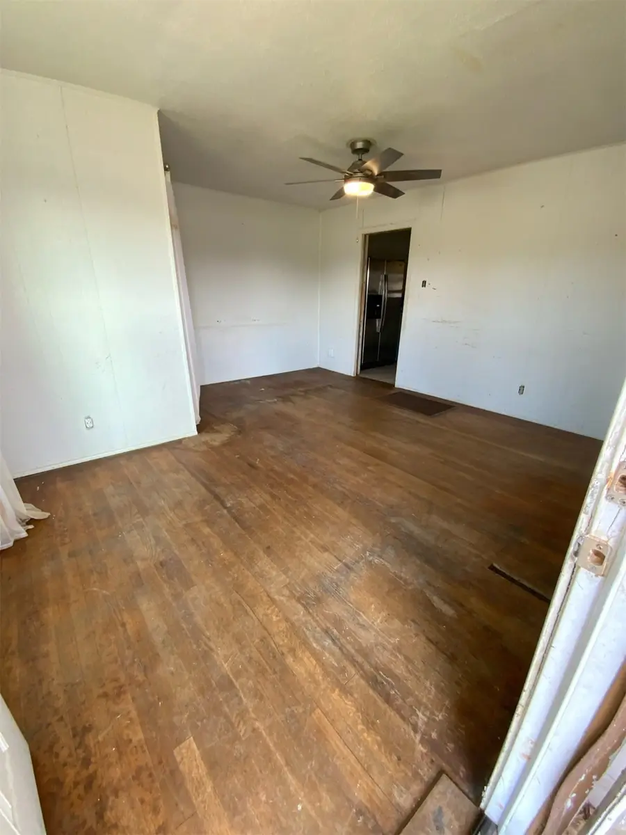 3913 Rufus Street, Fort Worth, TX 76119 - Image #2