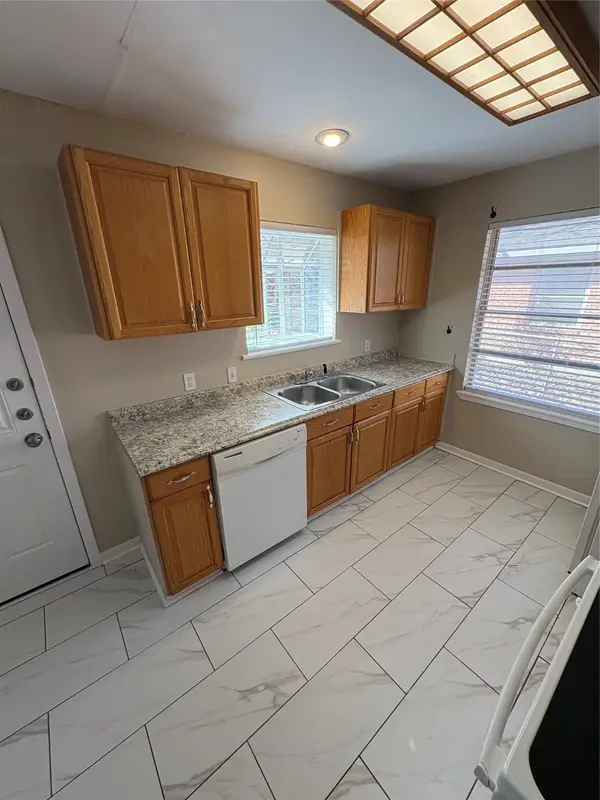 1110 Edinburg Lane, Denton, TX 76209