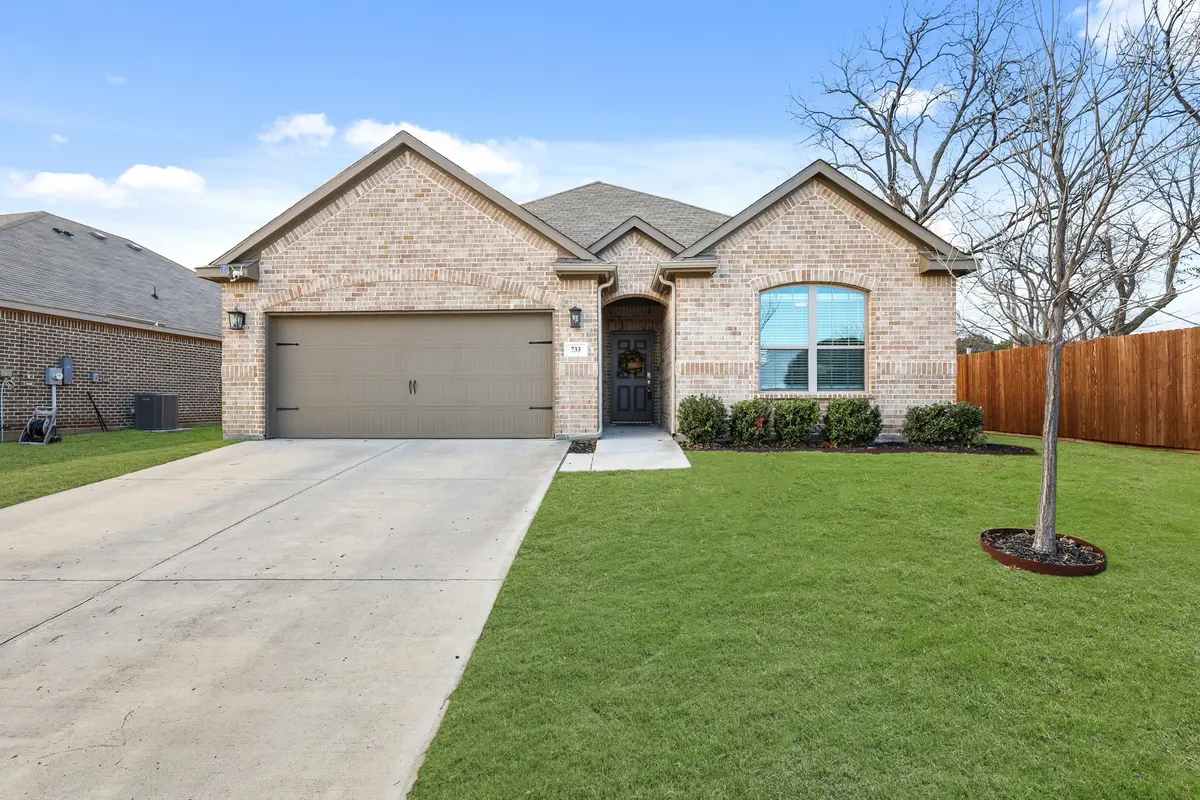 733 Vaquero Street, White Settlement, TX 76108 - Image #1