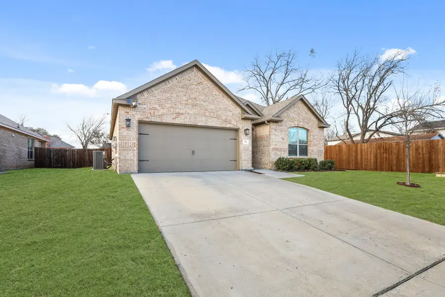 733 Vaquero Street, White Settlement, TX 76108 - Image #2