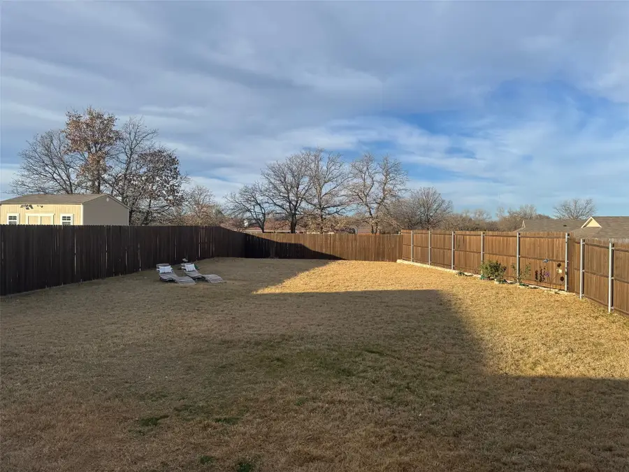 1469 Yachtclub Drive, Azle, TX 76020 - Image #2