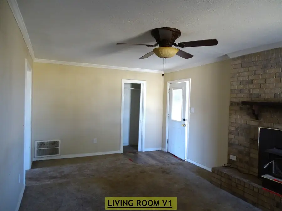 1921 Avenue O, Anson, TX 79501 - Image #3