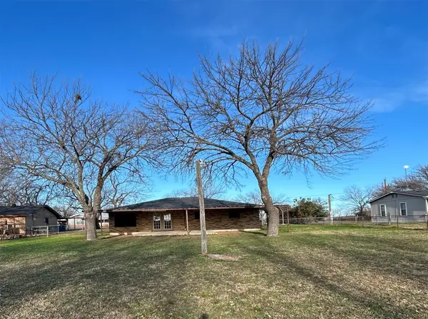 1018 N Fisher Street, Gorman, TX 76454