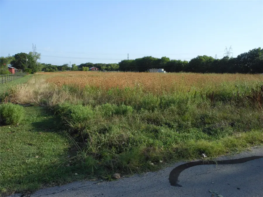 325 Donna Drive, Wylie, TX 75098 - Image #2