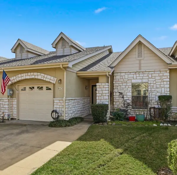 863 Lindbergh Lane, Grand Prairie, TX 75051