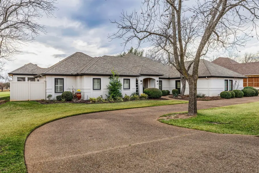 5605 Flagstick Drive, Granbury, TX 76049 - Image #3