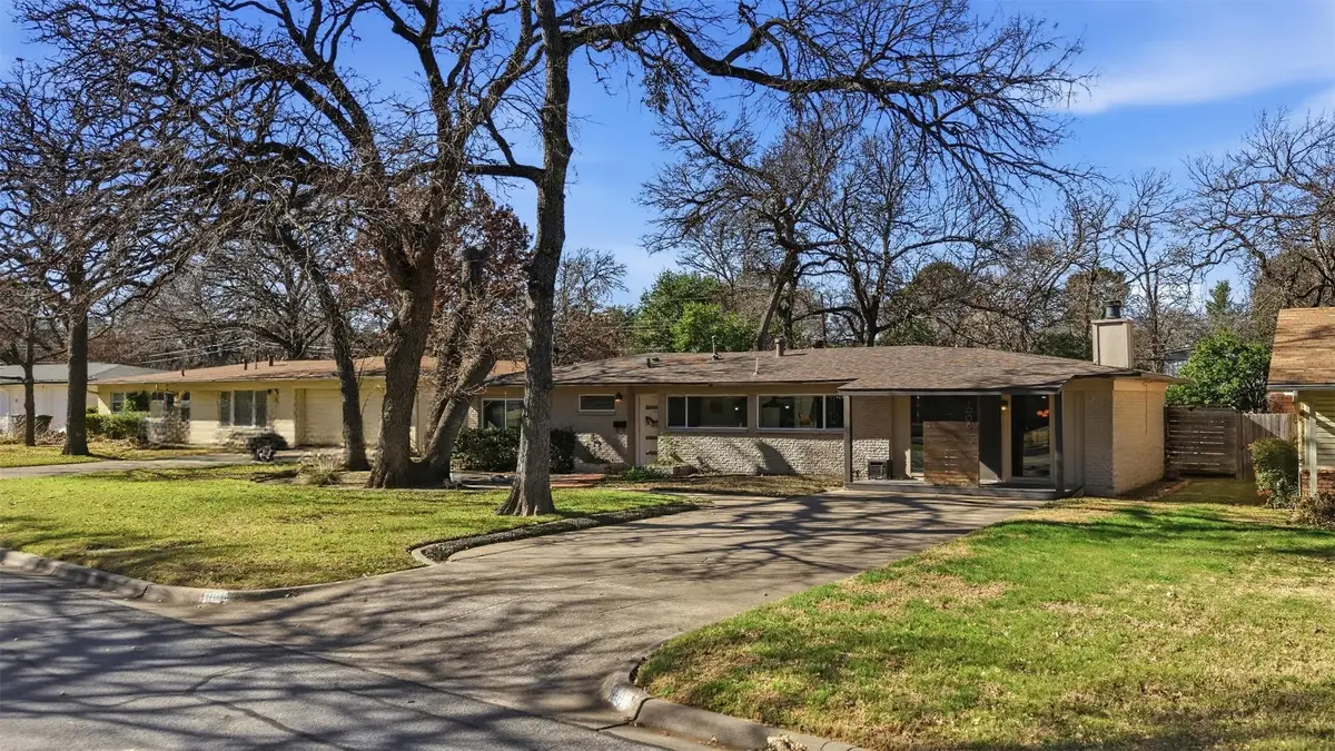 1008 Ridgewood Terrace, Arlington, TX 76012 - Image #1