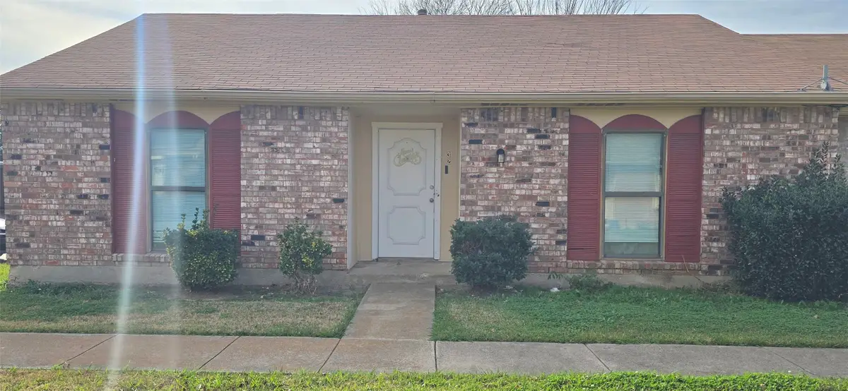 32 E Mountain Creek Drive #24, Grand Prairie, TX 75052 - Image #1