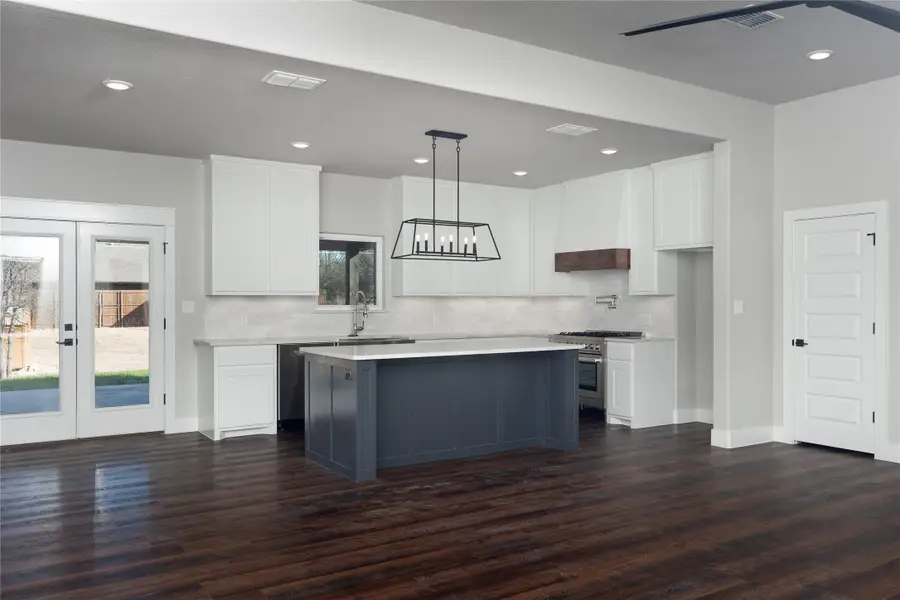 1007 Westwood Drive, Graham, TX 76450 - Image #3