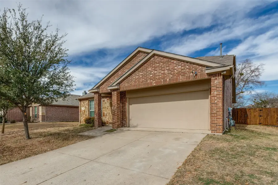 506 Bryn Mawr Lane, Van Alstyne, TX 75495 - Image #2