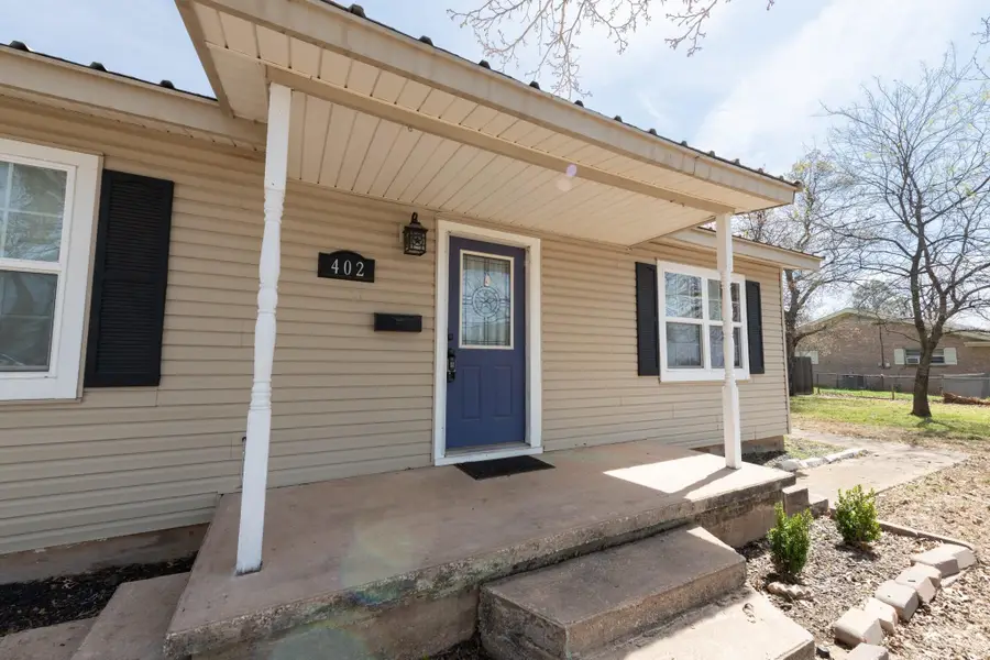 402 S Red River, Henrietta, TX 76365 - Image #3