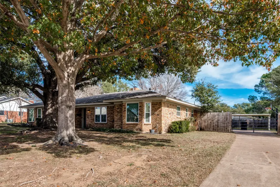 1428 Pamela Street, Hurst, TX 76053 - Image #2