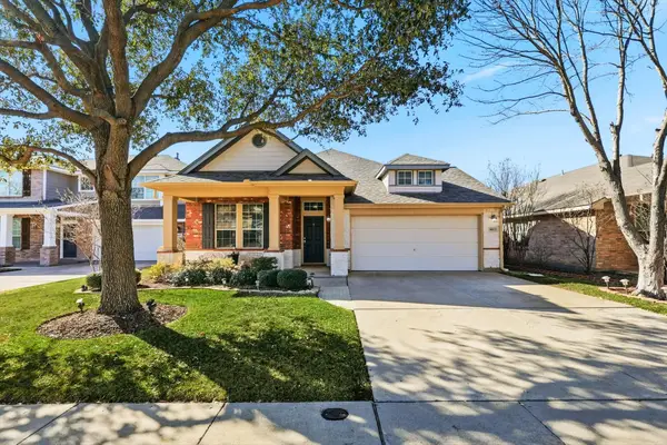 9013 Trail Blazer Drive, Fort Worth, TX 76131