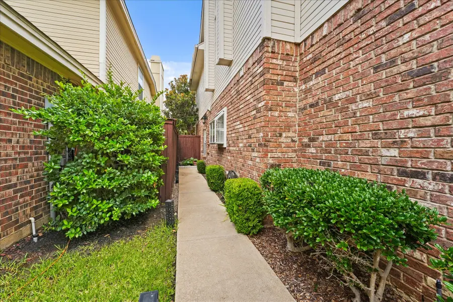 9420 Blue Jay Way, Irving, TX 75063 - Image #3