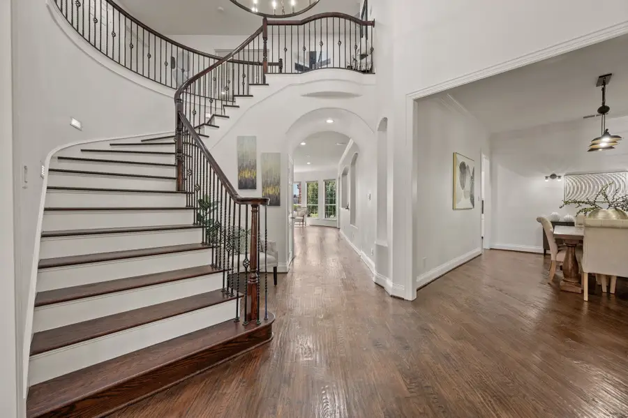 2038 Azalea Trail, Irving, TX 75063 - Image #2