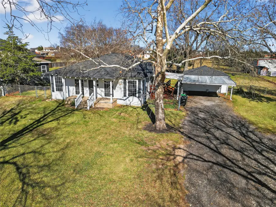 1745 Mesquite Valley Road, Mesquite, TX 75149 - Image #2