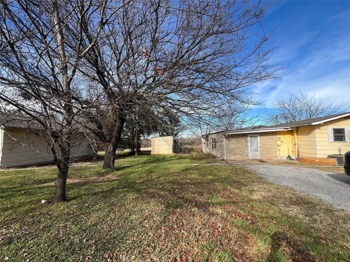 1110 W Gilbert, Henrietta, TX 76365 - Image #1