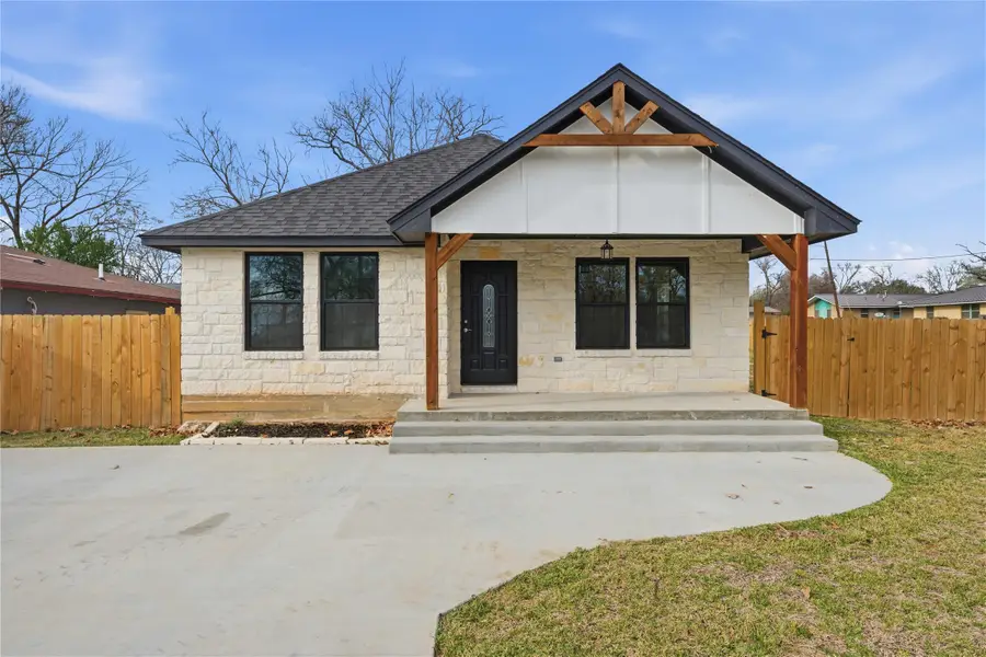 211 Moss Avenue, Hearne, TX 77859 - Image #2
