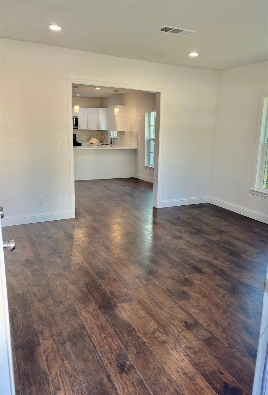 3001 Ross Avenue, Fort Worth, TX 76106 - Image #2