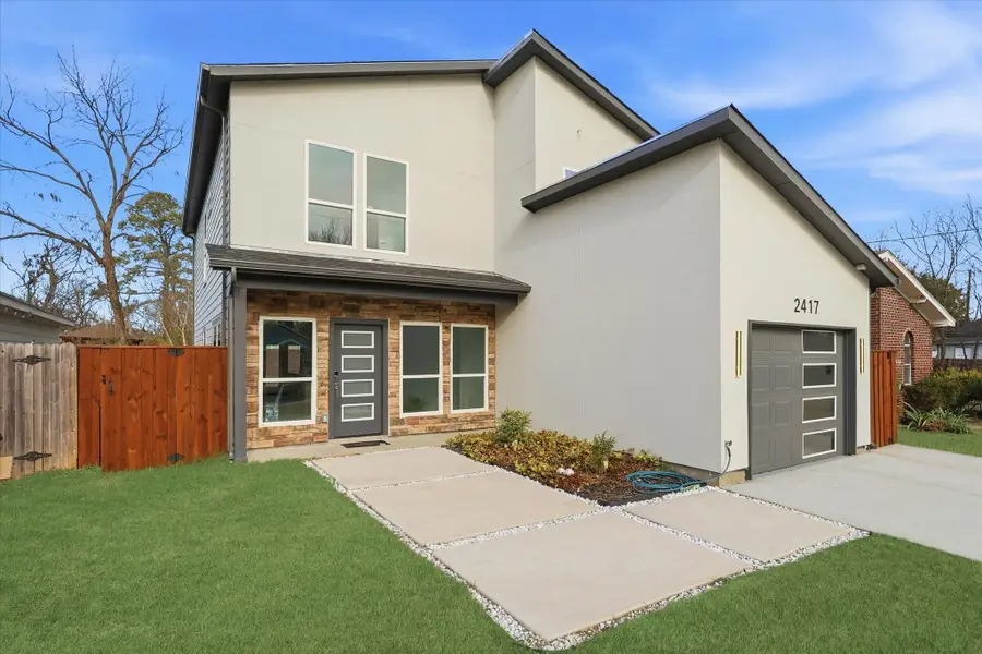2417 Felton Court, Dallas, TX 75215 - Image #2