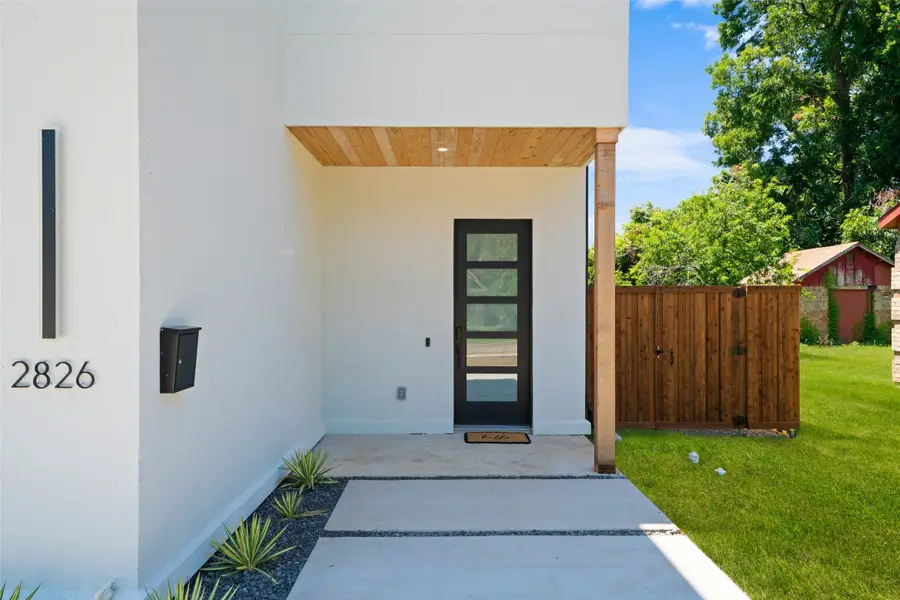 2828 Rochester Street, Dallas, TX 75215 - Image #2