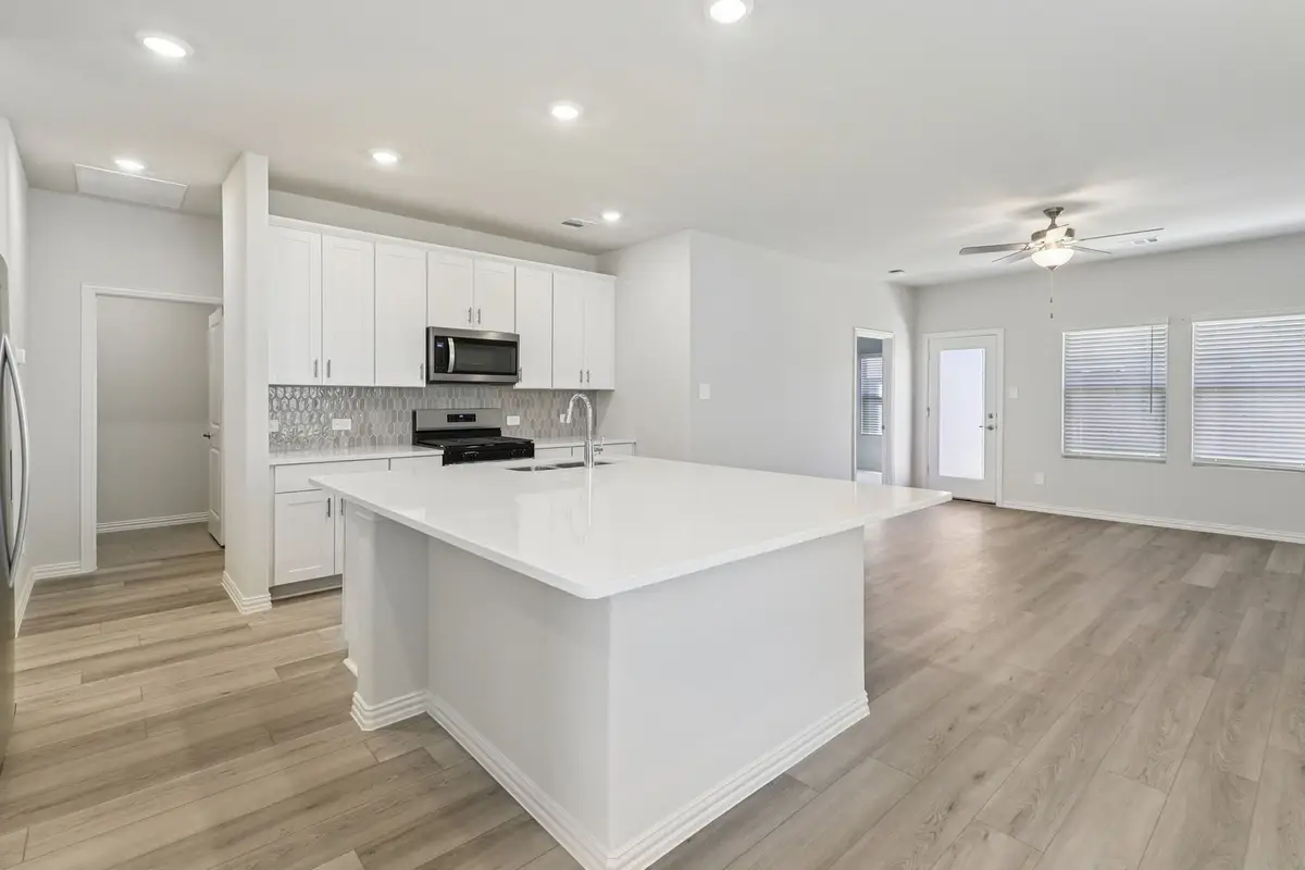 804 Leavenworth Drive, Princeton, TX 75071 - Image #1