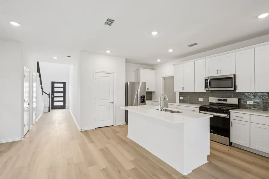 806 Leavenworth Drive, Princeton, TX 75071 - Image #3