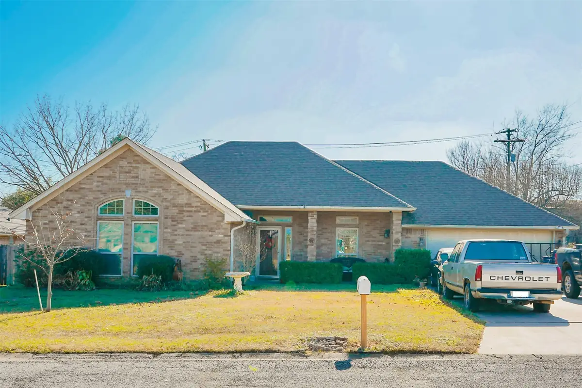 3740 Castlegate Drive, Paris, TX 75462 - Image #1