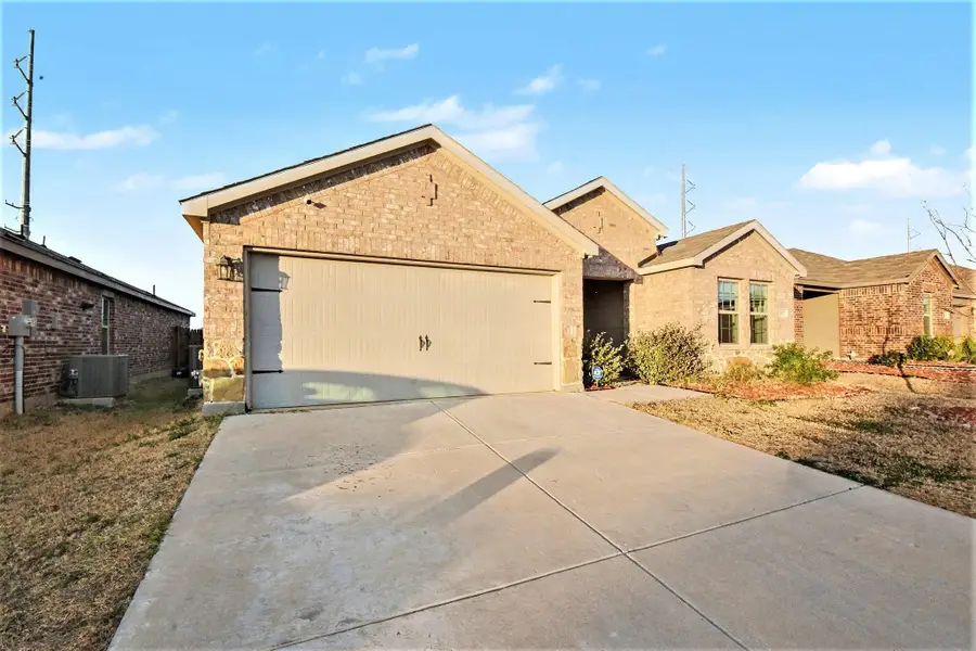 1417 Briar Hill Drive, Denton, TX 76207 - Image #2