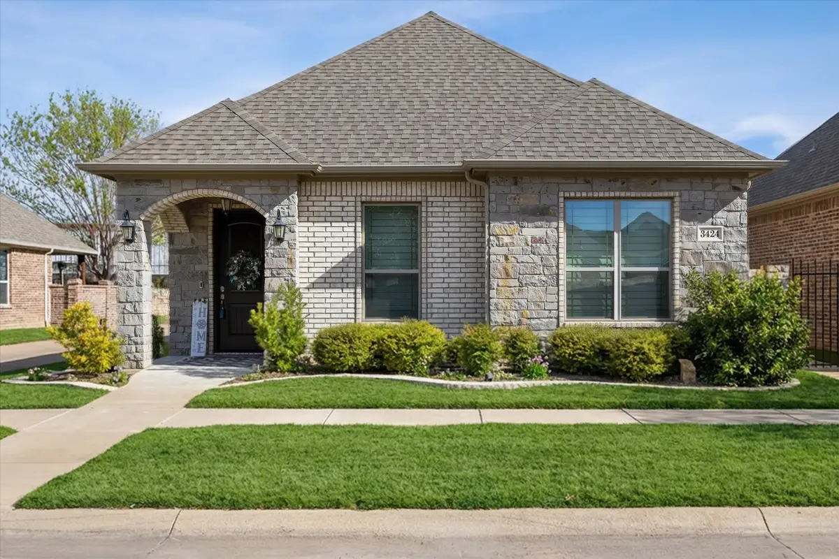 3424 Fountain Way, Granbury, TX 76049 - Image #1