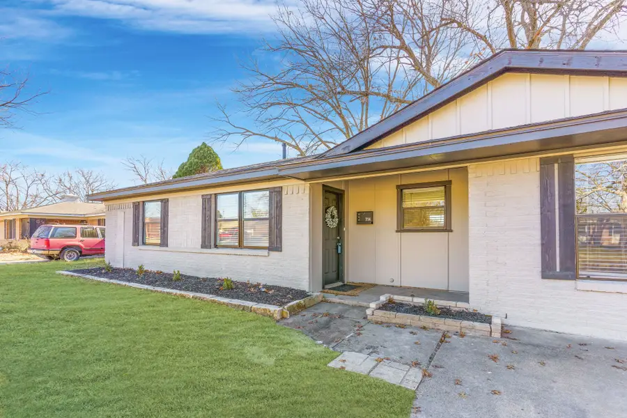 714 Pleasant Valley Road, Garland, TX 75040 - Image #3