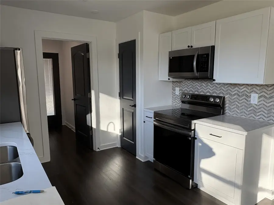 225 Mcwhorter St, Mineola, TX 75773 - Image #3