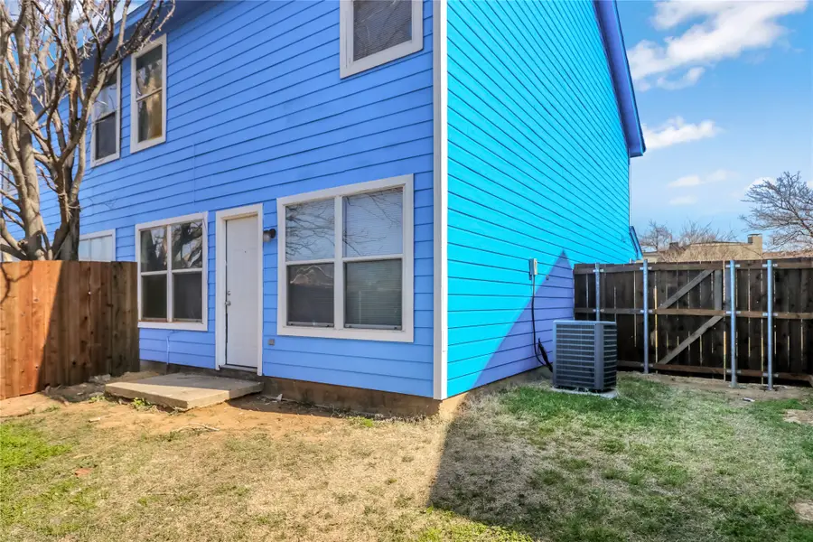 4600 Alamosa Street, Fort Worth, TX 76119 - #3