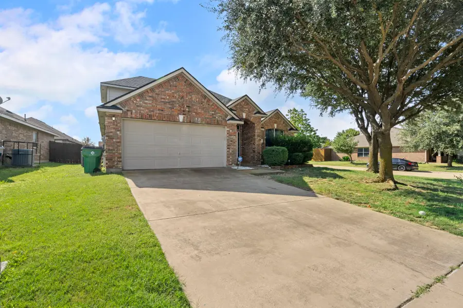 200 Valley View Drive, Waxahachie, TX 75167 - Image #2