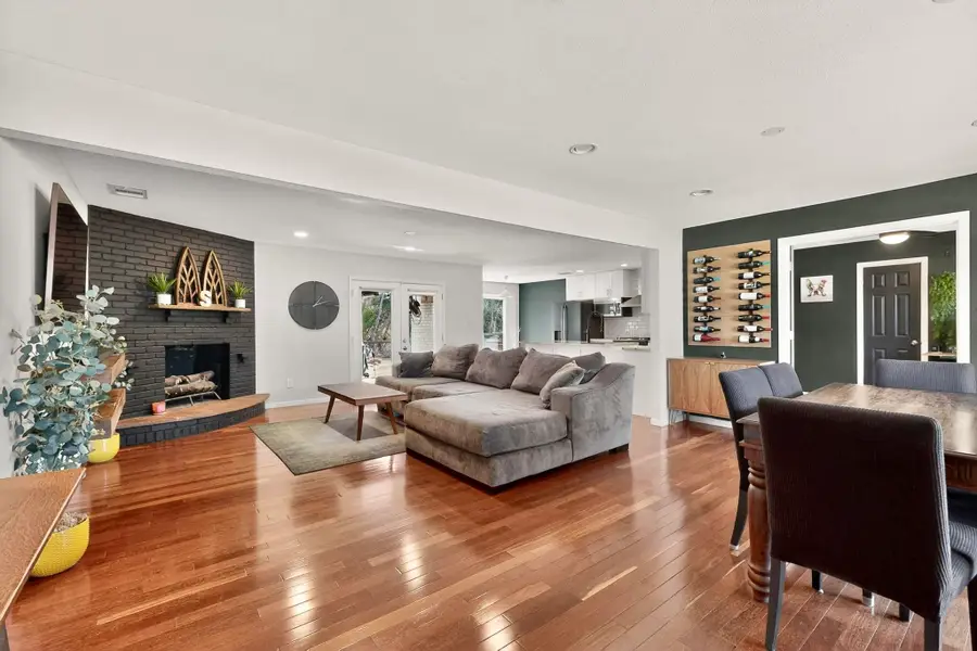 766 S Manus Drive, Dallas, TX 75224 - Image #2