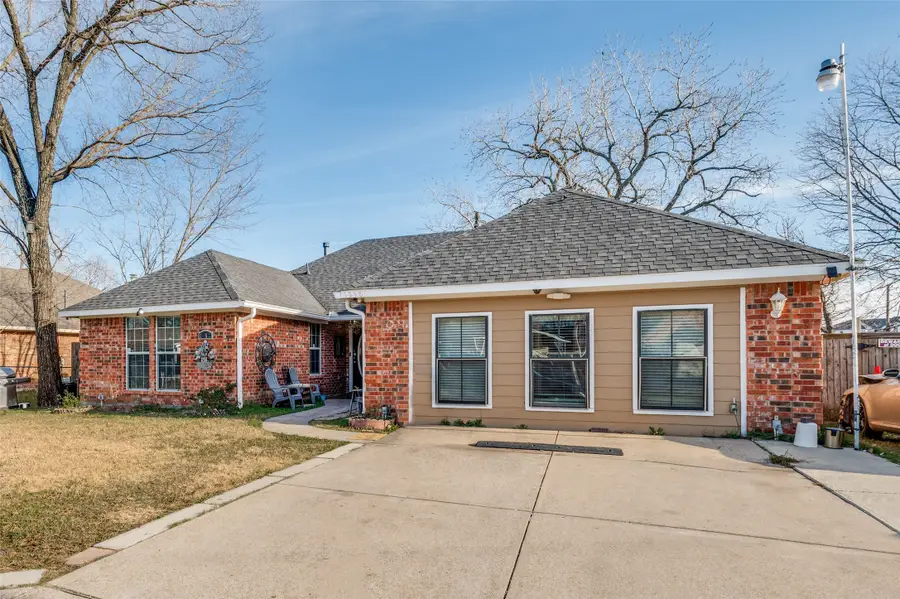 1258 Robinhood Boulevard, Mesquite, TX 75149 - Image #2