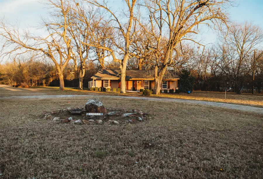 6078 E Line Road, Whitewright, TX 75491 - Image #2