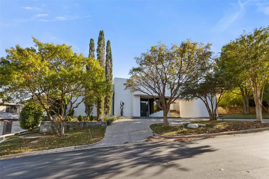 1108 Shady Oaks Lane, Westover Hills, TX 76107 - Image #3