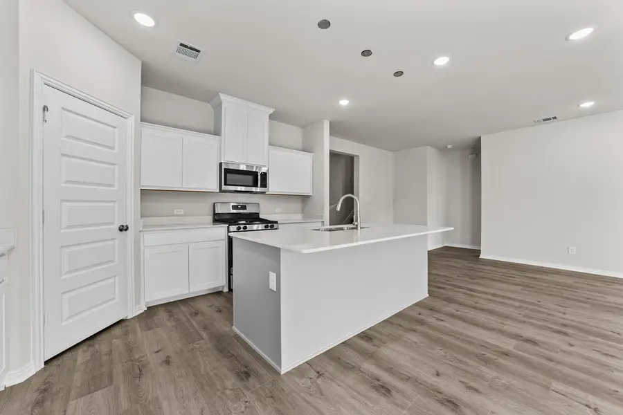 555 Forest Haven Drive, Van Alstyne, TX 75495 - Image #2