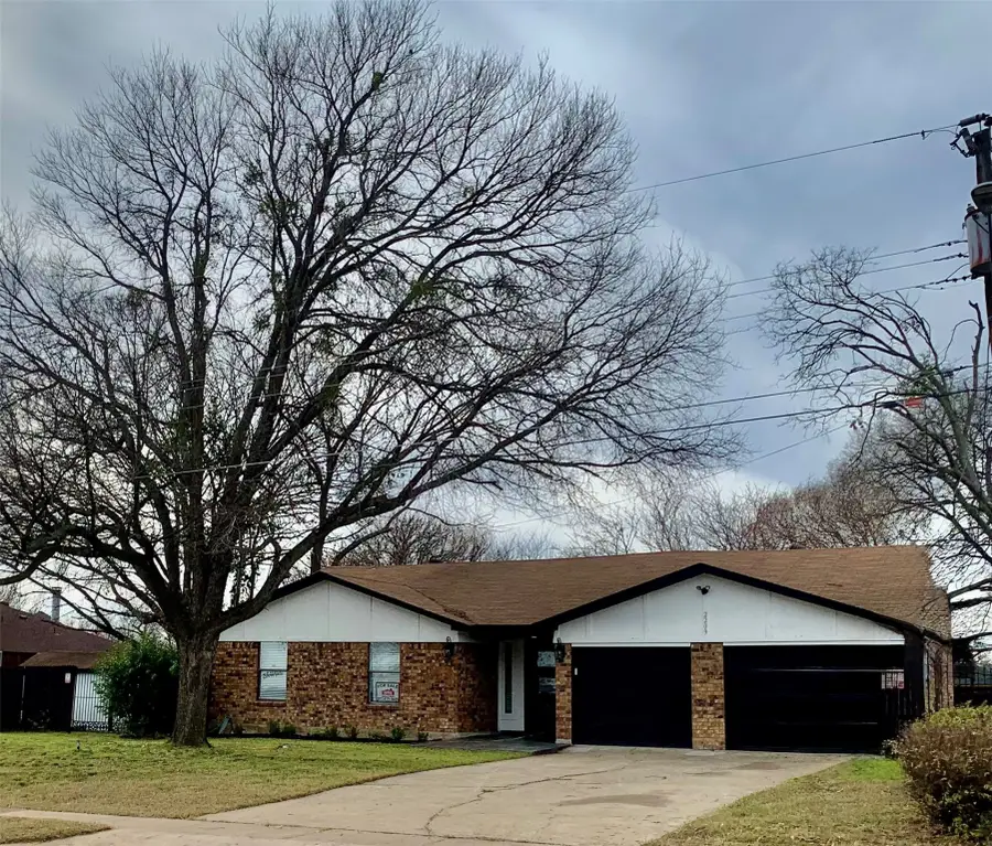 2209 Hardy Road, Grand Prairie, TX 75051 - Image #2