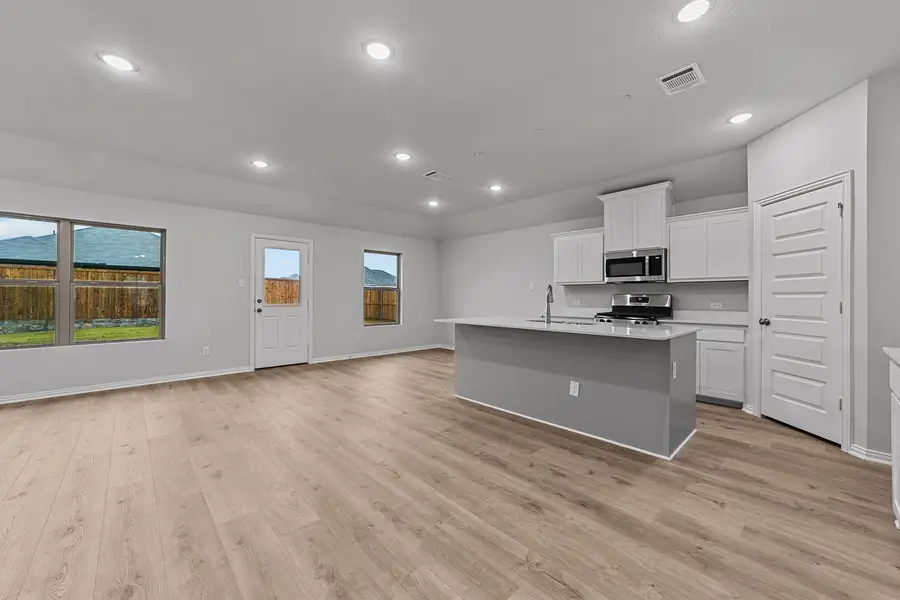 607 Forest Haven Drive, Van Alstyne, TX 75495 - Image #2