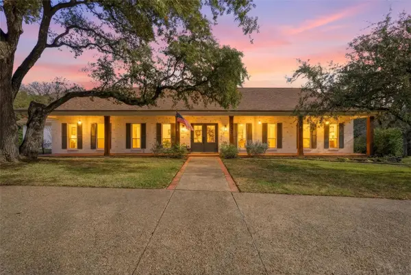 227 Oak Creek Circle, Waco, TX 76657