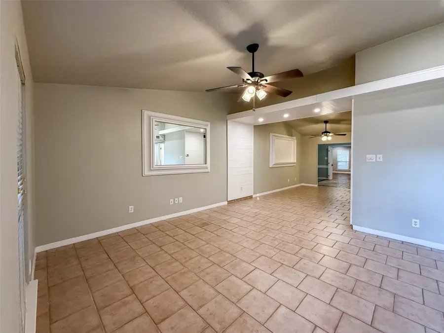 2721 E Wentwood Drive, Carrollton, TX 75007 - Image #3