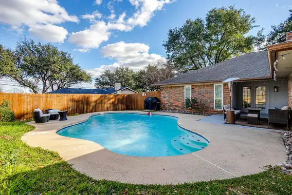 1906 Ola Lane, Grand Prairie, TX 75050
