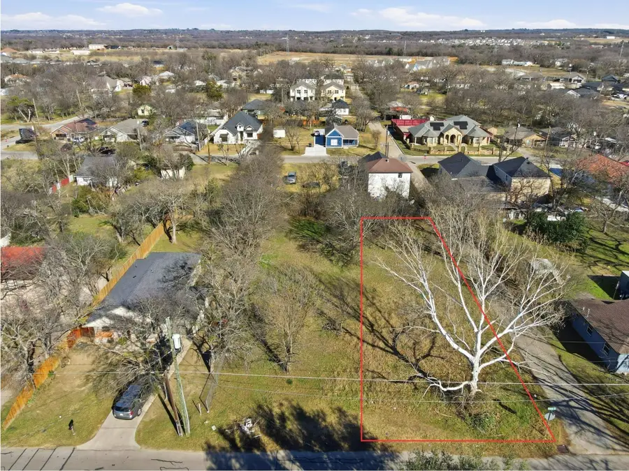 802 Chase Avenue, Cleburne, TX 76031 - Image #2