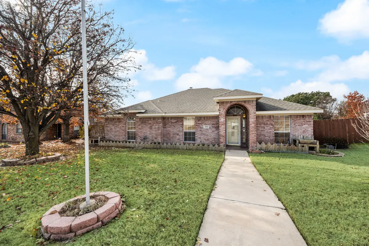 10323 Lone Pine Lane, Fort Worth, TX 76108 - Image #1