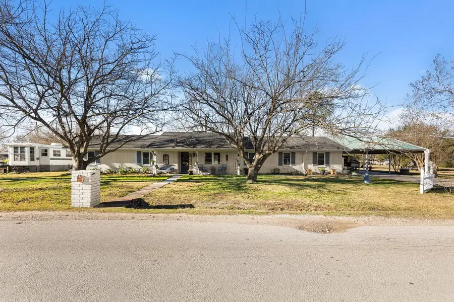 210 S Booth Street, Mart, TX 76664 - #2