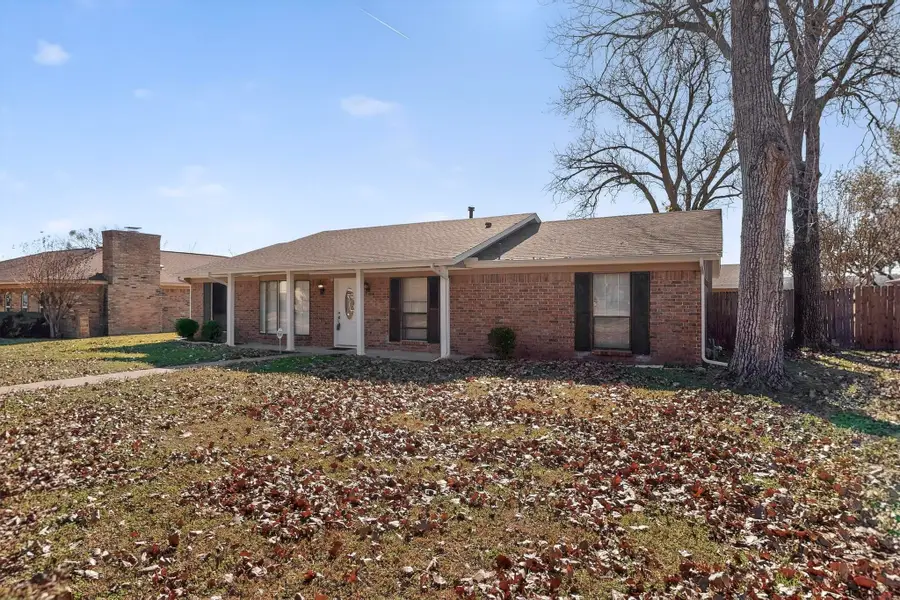 2134 Wellington Drive, Grand Prairie, TX 75051 - Image #2